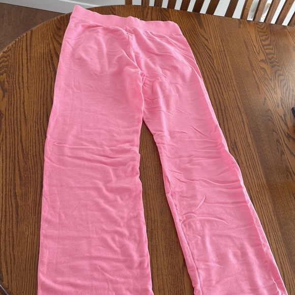 Victoria’s Secret pink fleece sweatpants only worn to try on!! - Picture 2 of 3